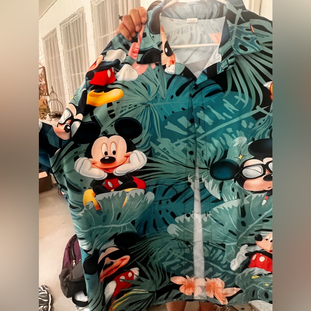 25% off listed price. Plus size Hawaiian shirt Disney themed.Bought from Etsy